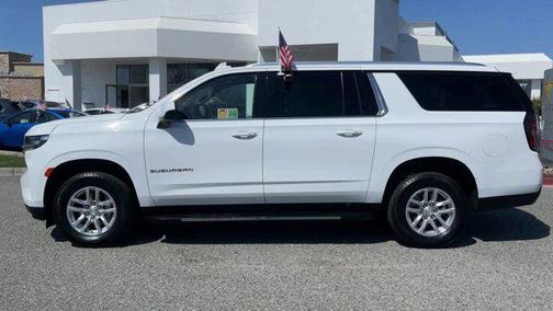 2023 Chevrolet Suburban LT