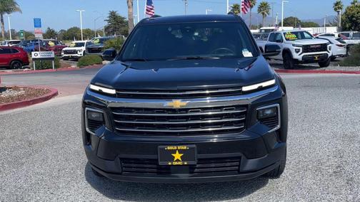 Mosaic Black Metallic 2025 Chevrolet Traverse LT