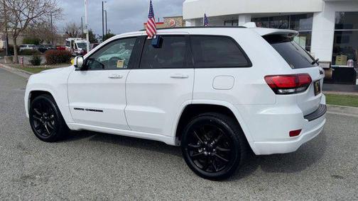 2021 Jeep Grand Cherokee Laredo