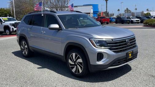 Silver Mist Metallic 2024 Volkswagen Atlas 2.0T SE w/Technology
