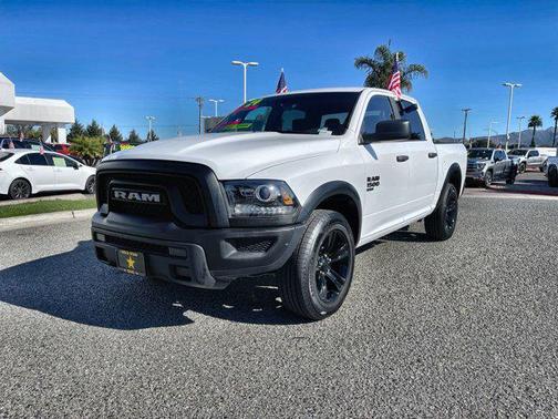 2024 RAM 1500 Classic Warlock Crew Cab 4x4 5'7' Box