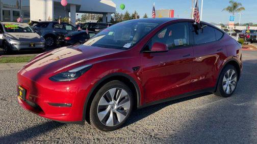 2023 Tesla Model Y Long Range Dual Motor All-Wheel Drive