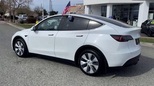 2024 Tesla Model Y Long Range Dual Motor All-Wheel Drive