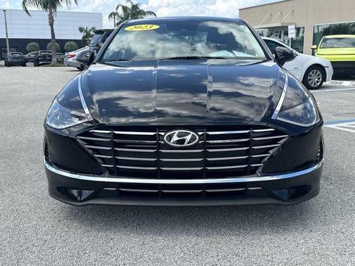 2023 Hyundai SONATA SE