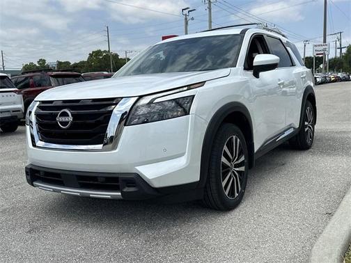 2025 Nissan Pathfinder Platinum