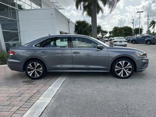 2021 Volkswagen Passat 2.0T SE