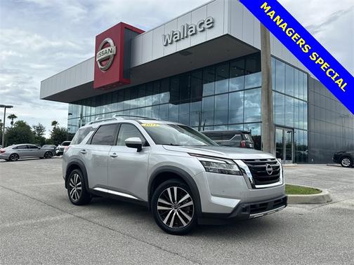 2023 Nissan Pathfinder Platinum