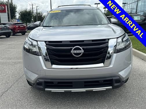 2023 Nissan Pathfinder Platinum