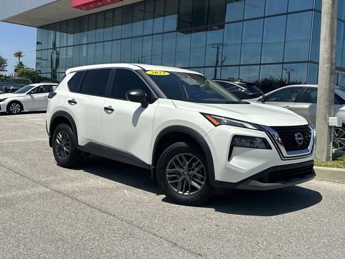 Glacier White 2023 Nissan Rogue S