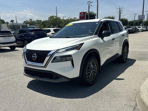 Glacier White 2023 Nissan Rogue S