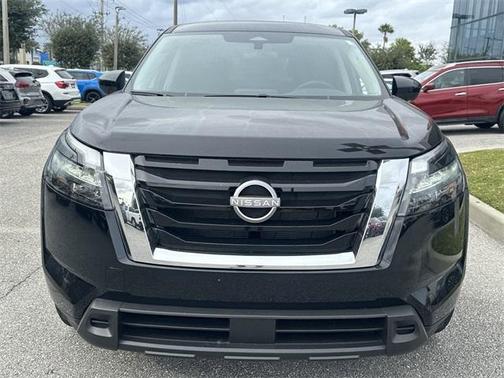 2025 Nissan Pathfinder S