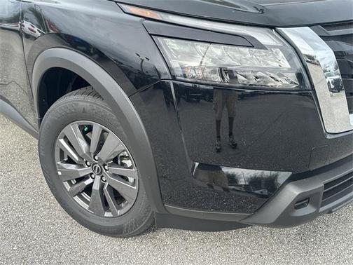 2025 Nissan Pathfinder S