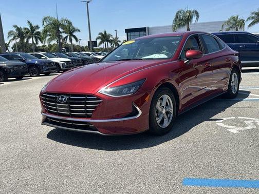 2023 Hyundai SONATA SE