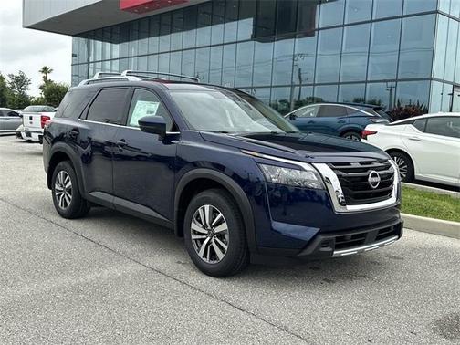 2025 Nissan Pathfinder SL