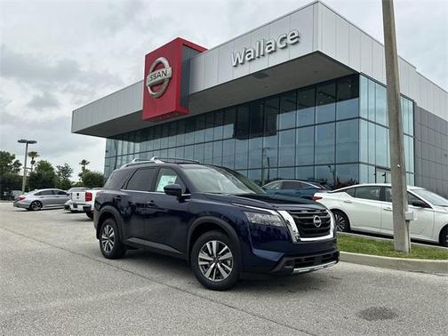 2025 Nissan Pathfinder SL