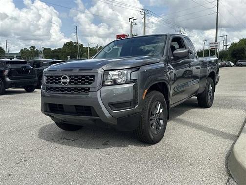 2025 Nissan Frontier SV