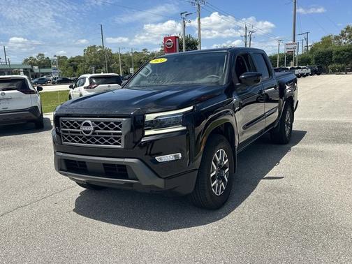 Black 2024 Nissan Frontier SL