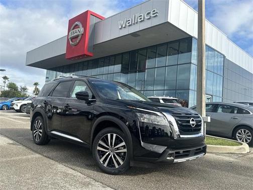 2025 Nissan Pathfinder Platinum