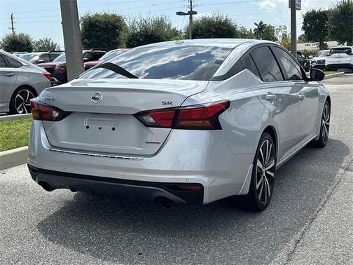 2022 Nissan Altima 2.0 SR