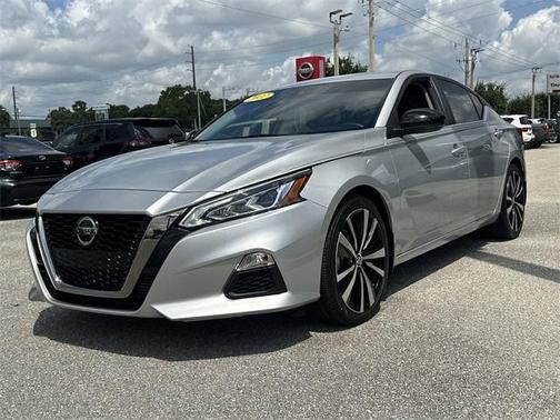 2022 Nissan Altima 2.0 SR