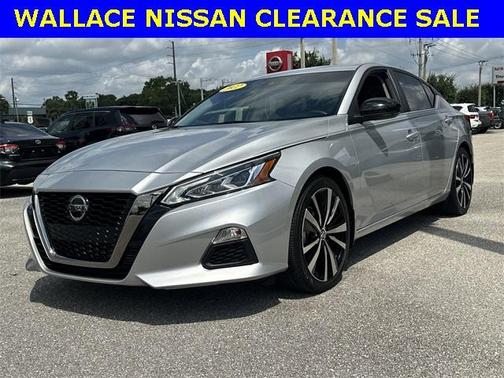 2022 Nissan Altima 2.0 SR