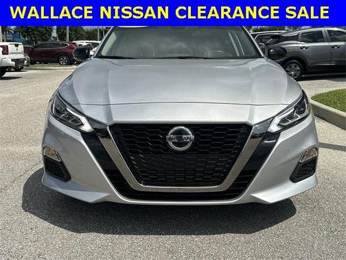 2022 Nissan Altima 2.0 SR
