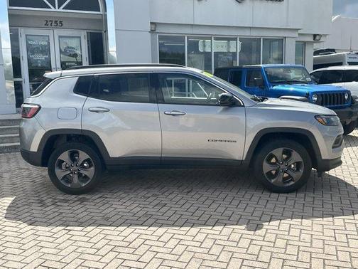 2022 Jeep Compass Latitude Lux