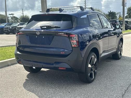 2025 Nissan Kicks SR
