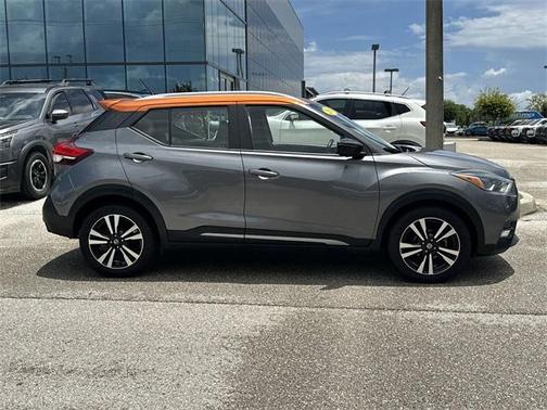 2019 Nissan Kicks SR