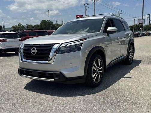 2025 Nissan Pathfinder Platinum
