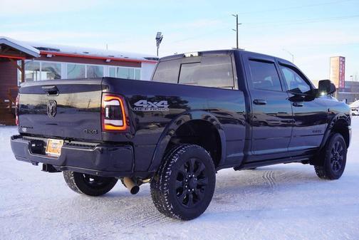 Diamond Black Crystal Pearlcoat 2020 RAM 2500 Limited Crew Cab 4x4 6'4' Box