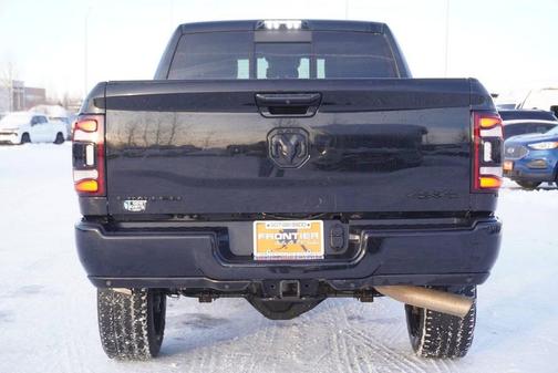 Diamond Black Crystal Pearlcoat 2020 RAM 2500 Limited Crew Cab 4x4 6'4' Box