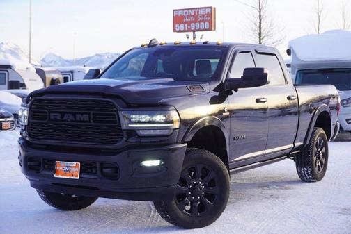 Diamond Black Crystal Pearlcoat 2020 RAM 2500 Limited Crew Cab 4x4 6'4' Box