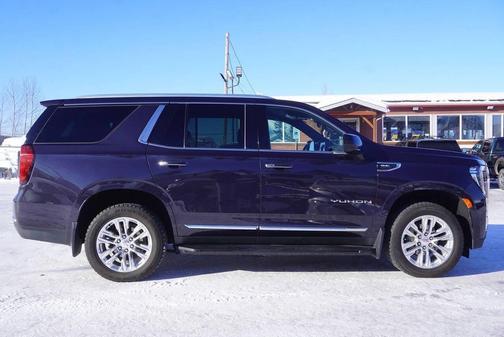 Titanium Rush Metallic 2023 GMC Yukon SLT