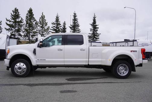 White Platinum Metallic Tri-Coat 2019 Ford F-450 Platinum