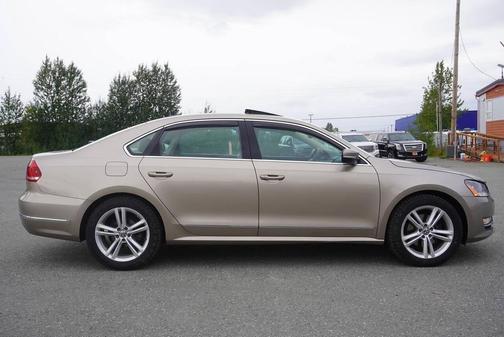 Titanium Beige 2015 Volkswagen Passat 2.0L TDI DSG SEL Premium