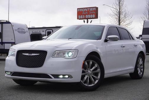 Bright White Clearcoat 2019 Chrysler 300 Limited