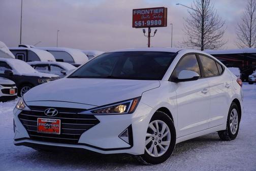 Quartz White Pearl 2019 Hyundai ELANTRA SE