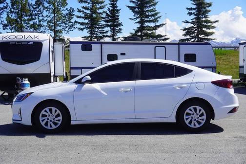 Quartz White Pearl 2019 Hyundai ELANTRA SE