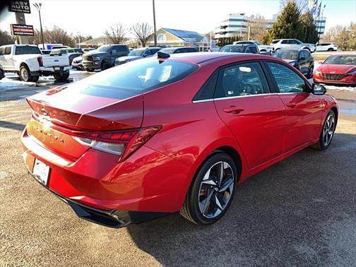 2021 Hyundai ELANTRA SEL