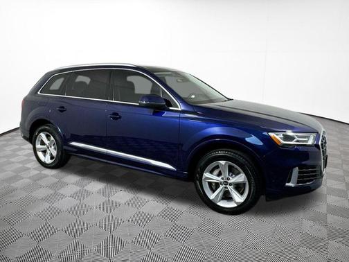 Navarra Blue Metallic 2022 Audi Q7 45 Premium