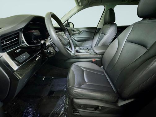 Navarra Blue Metallic 2022 Audi Q7 45 Premium