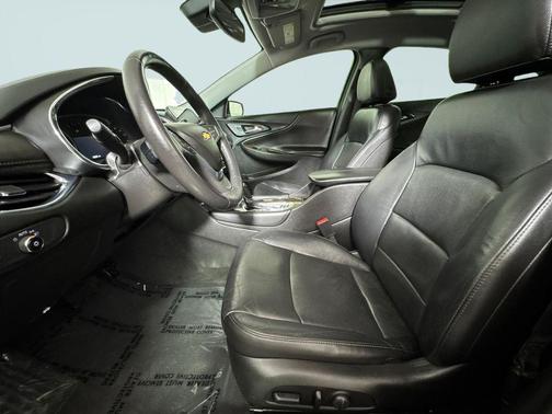 Pepperdust Metallic 2017 Chevrolet Malibu Premier