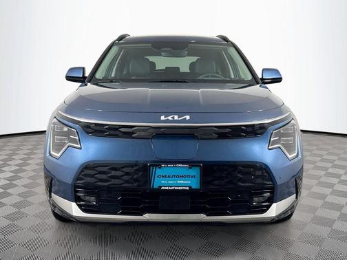 Mineral Blue 2025 Kia Niro EV Wave