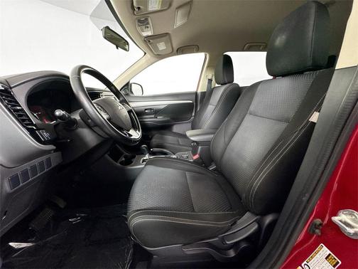 2016 Mitsubishi Outlander SE