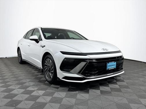 2025 Hyundai SONATA Hybrid SE