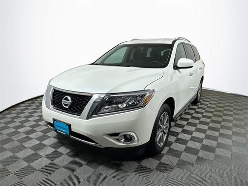 2016 Nissan Pathfinder SV