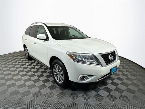 2016 Nissan Pathfinder SV