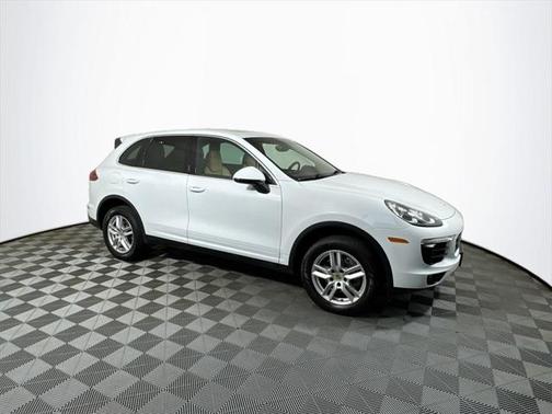 2016 Porsche Cayenne Base