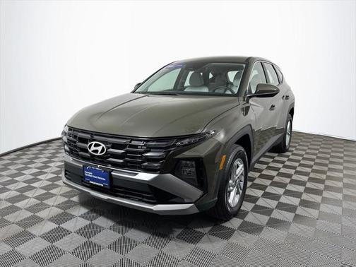 2025 Hyundai TUCSON SE